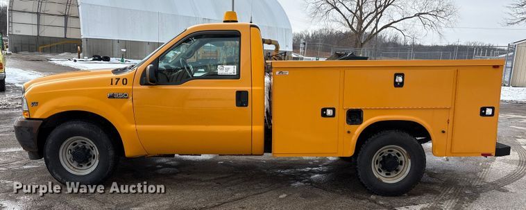 image for item FK1089 2002 Ford  F350 Super Duty XL utility bed pickup truck