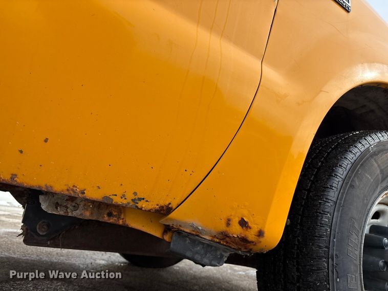 image for item FK1089 2002 Ford  F350 Super Duty XL utility bed pickup truck