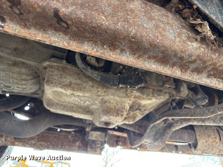 image for item FK1089 2002 Ford  F350 Super Duty XL utility bed pickup truck