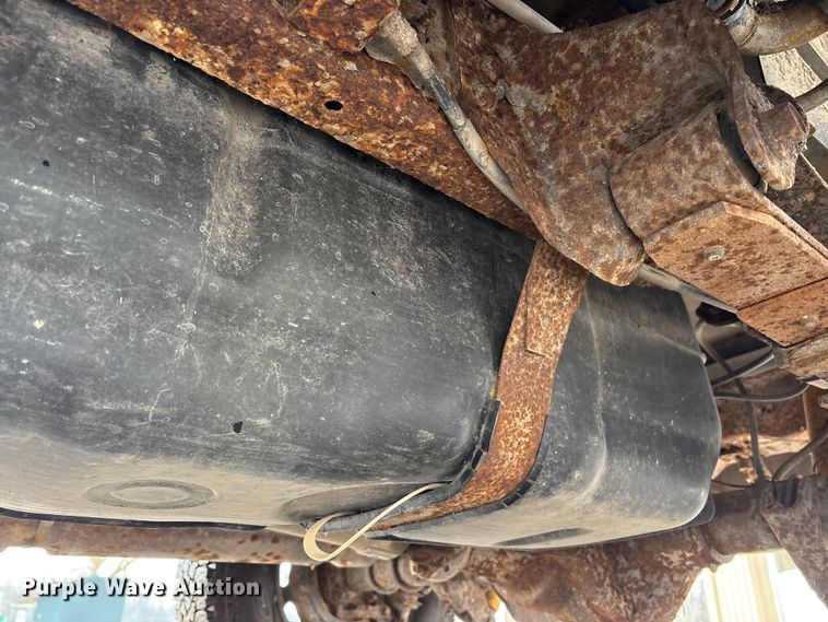 image for item FK1089 2002 Ford  F350 Super Duty XL utility bed pickup truck