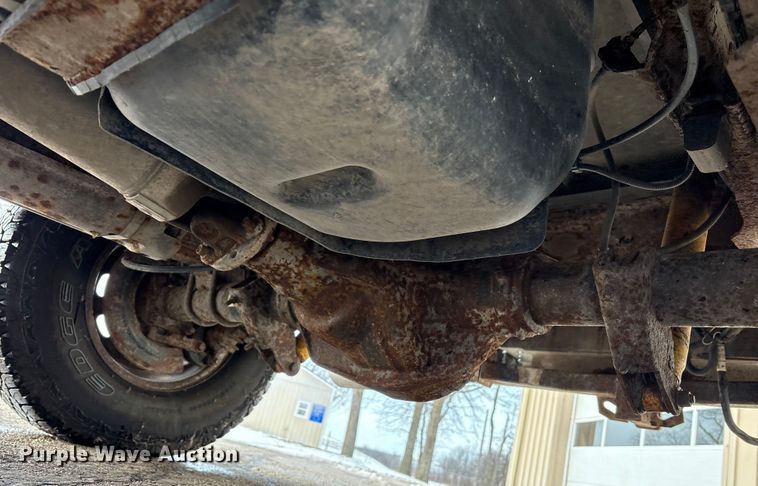 image for item FK1089 2002 Ford  F350 Super Duty XL utility bed pickup truck