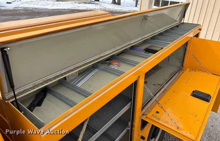 image for item FK1089 2002 Ford  F350 Super Duty XL utility bed pickup truck