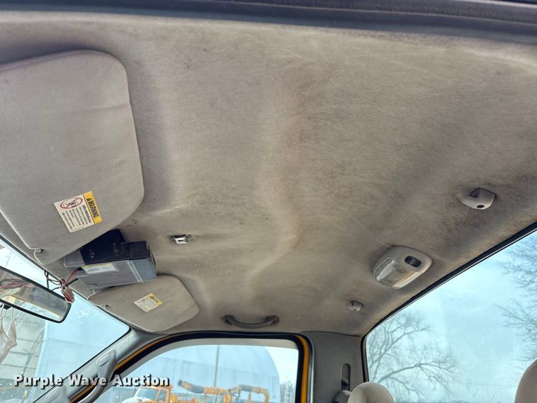 image for item FK1089 2002 Ford  F350 Super Duty XL utility bed pickup truck