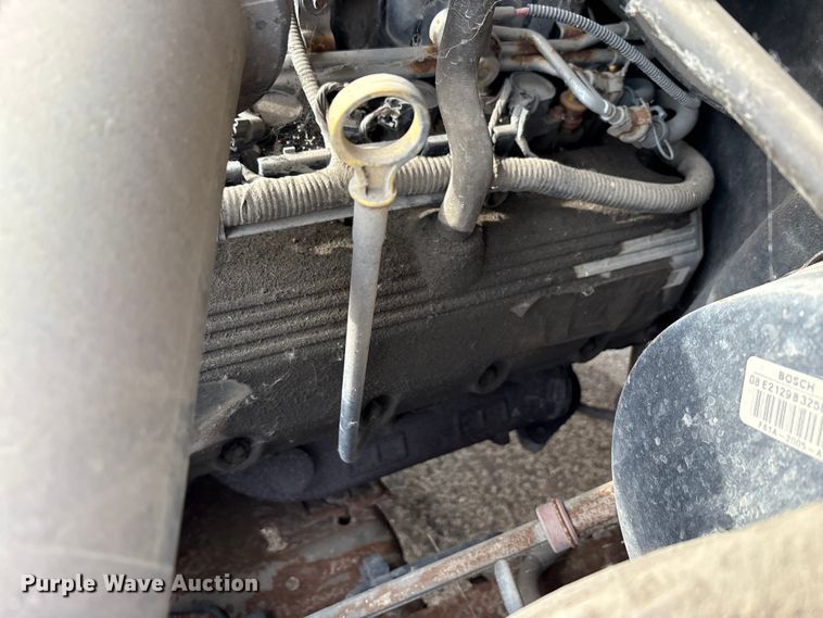 image for item FK1089 2002 Ford  F350 Super Duty XL utility bed pickup truck