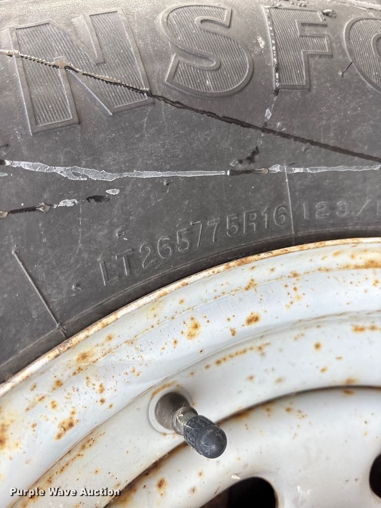 image for item FK1089 2002 Ford  F350 Super Duty XL utility bed pickup truck