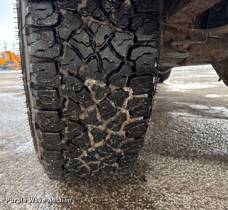 image for item FK1089 2002 Ford  F350 Super Duty XL utility bed pickup truck