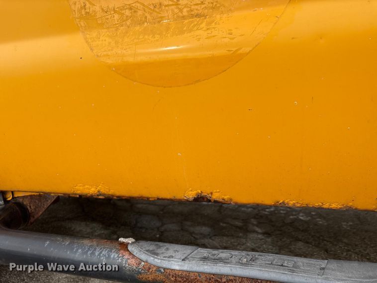 image for item FK1090 2000 Ford F350 Super Duty XL pickup truck