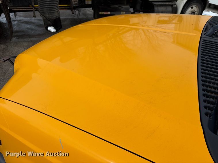 image for item FK1090 2000 Ford F350 Super Duty XL pickup truck