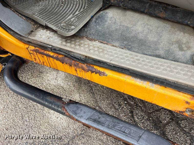 image for item FK1090 2000 Ford F350 Super Duty XL pickup truck