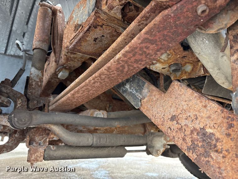 image for item FK1090 2000 Ford F350 Super Duty XL pickup truck