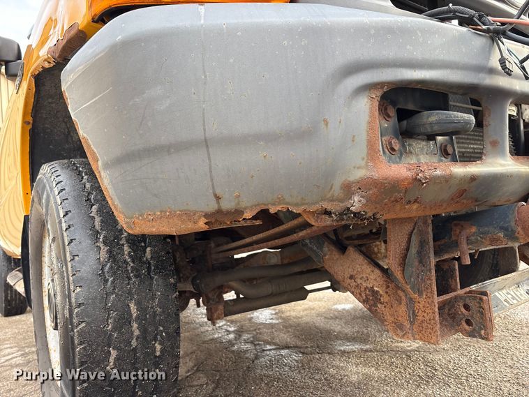 image for item FK1090 2000 Ford F350 Super Duty XL pickup truck