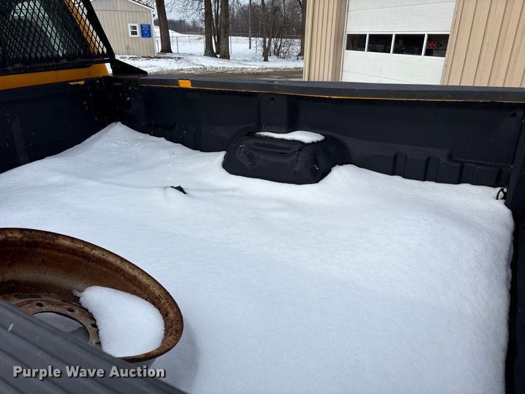 image for item FK1090 2000 Ford F350 Super Duty XL pickup truck