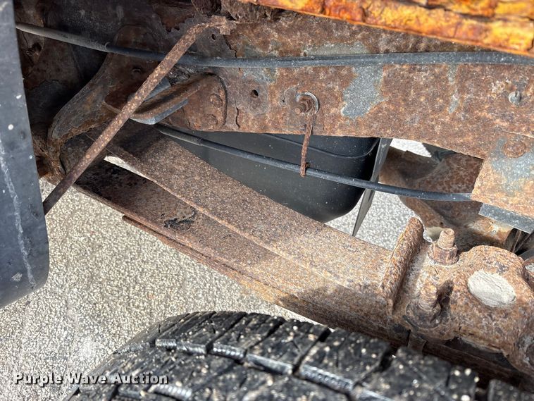 image for item FK1090 2000 Ford F350 Super Duty XL pickup truck