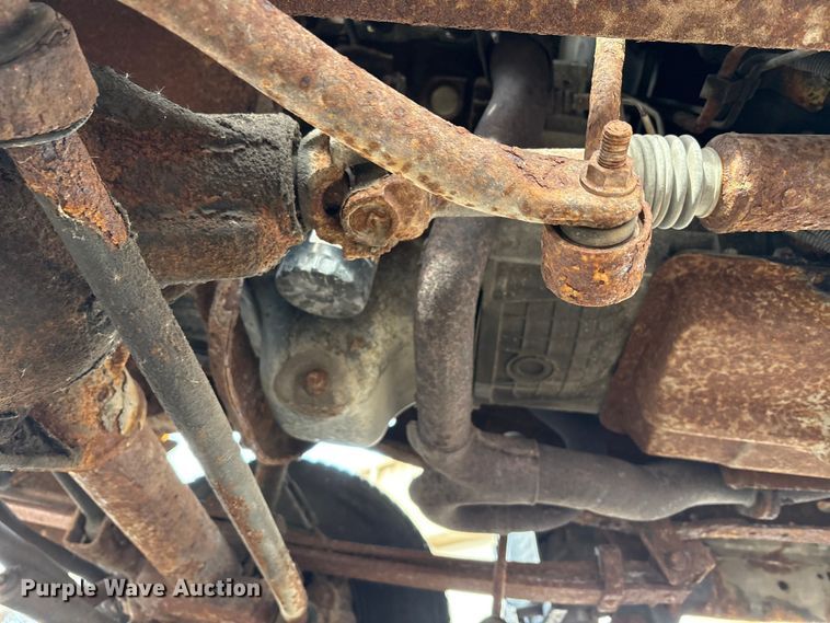 image for item FK1090 2000 Ford F350 Super Duty XL pickup truck