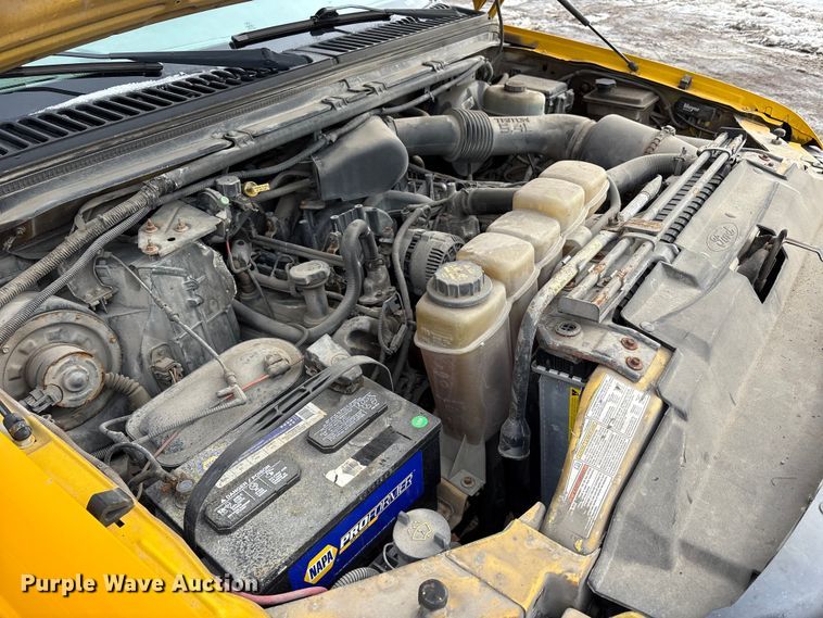 image for item FK1090 2000 Ford F350 Super Duty XL pickup truck