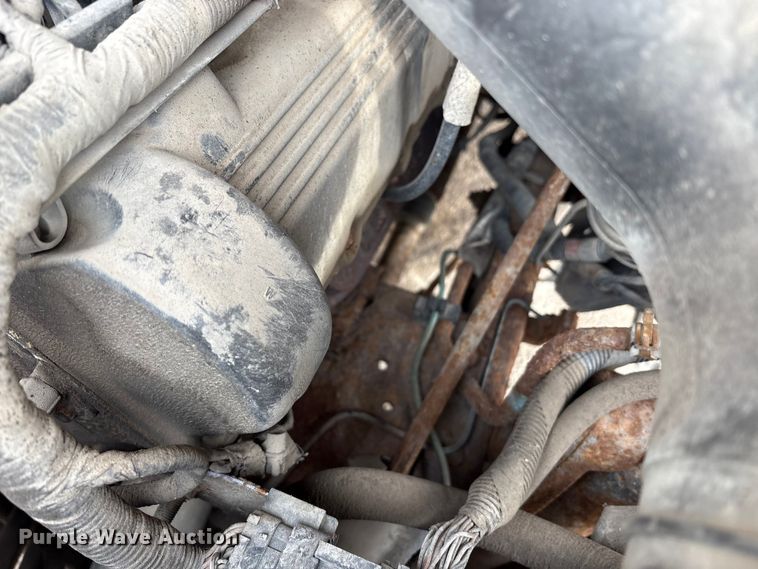 image for item FK1090 2000 Ford F350 Super Duty XL pickup truck