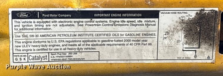 image for item FK1090 2000 Ford F350 Super Duty XL pickup truck