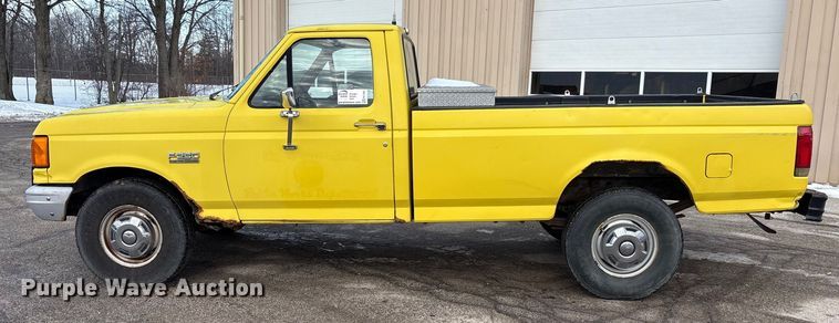 image for item FK1091 1990 Ford F250 Custom pickup truck
