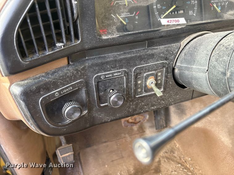 image for item FK1091 1990 Ford F250 Custom pickup truck