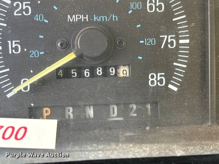 image for item FK1091 1990 Ford F250 Custom pickup truck