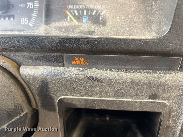 image for item FK1091 1990 Ford F250 Custom pickup truck