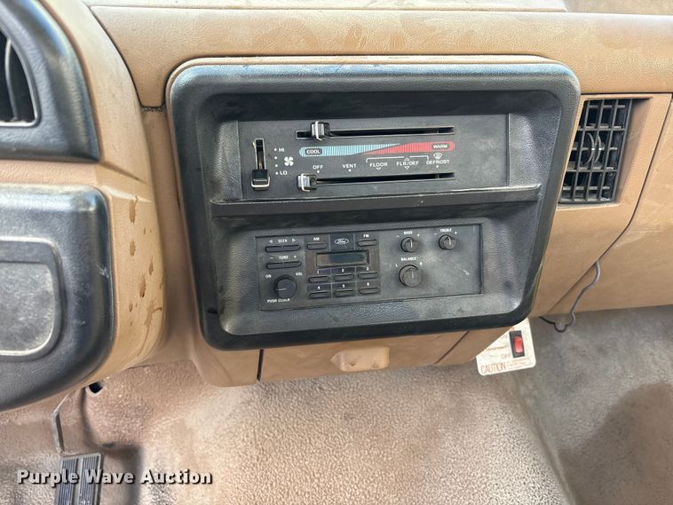 image for item FK1091 1990 Ford F250 Custom pickup truck