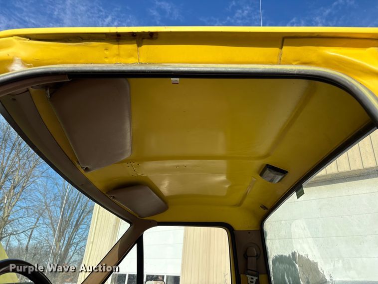 image for item FK1091 1990 Ford F250 Custom pickup truck