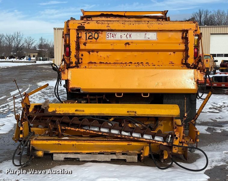 image for item FK1094 1996 International 4900 dump truck