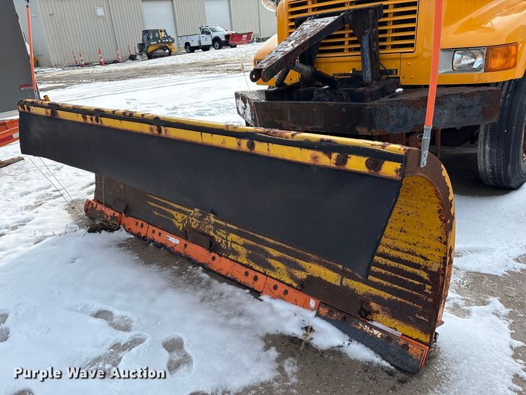 image for item FK1094 1996 International 4900 dump truck