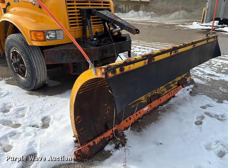 image for item FK1094 1996 International 4900 dump truck