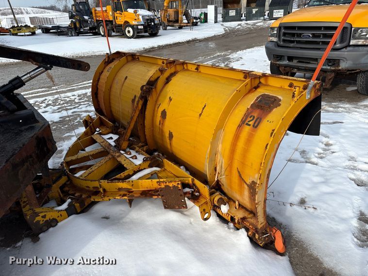 image for item FK1094 1996 International 4900 dump truck