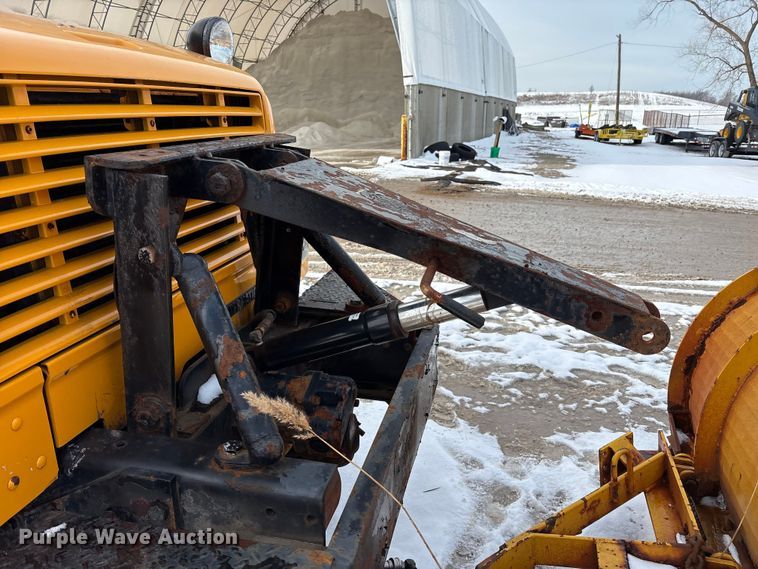 image for item FK1094 1996 International 4900 dump truck