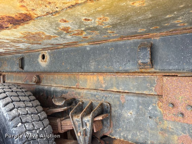 image for item FK1094 1996 International 4900 dump truck