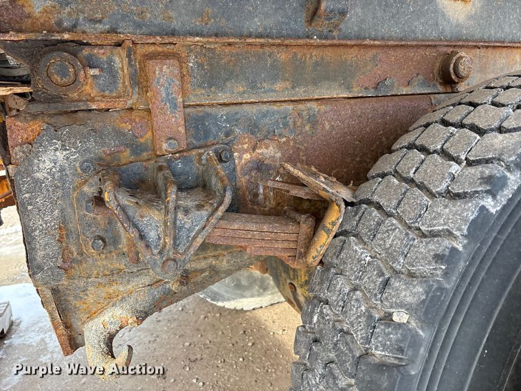 image for item FK1094 1996 International 4900 dump truck