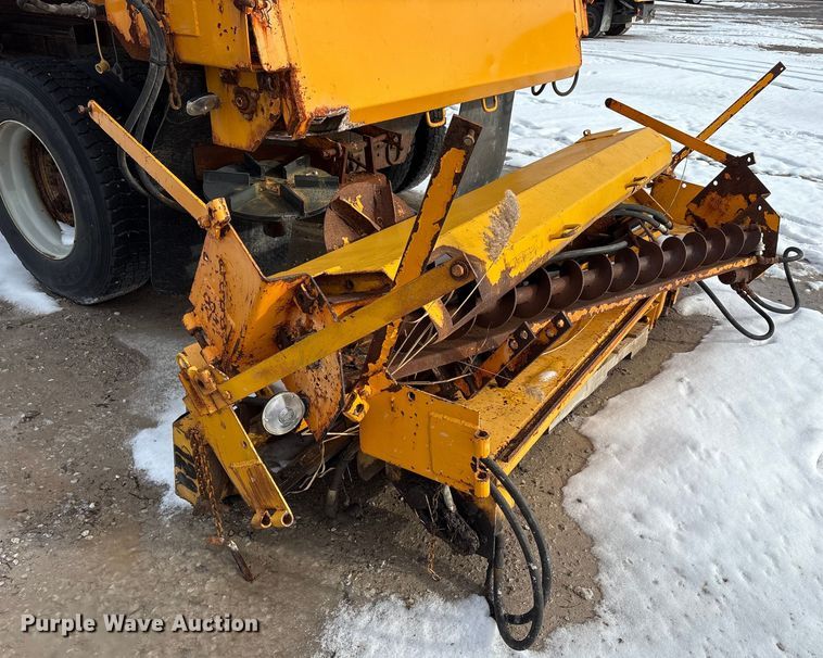 image for item FK1094 1996 International 4900 dump truck