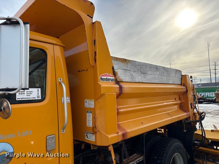 image for item FK1094 1996 International 4900 dump truck