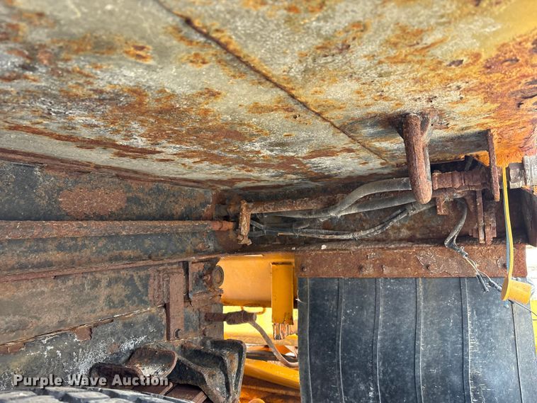 image for item FK1094 1996 International 4900 dump truck