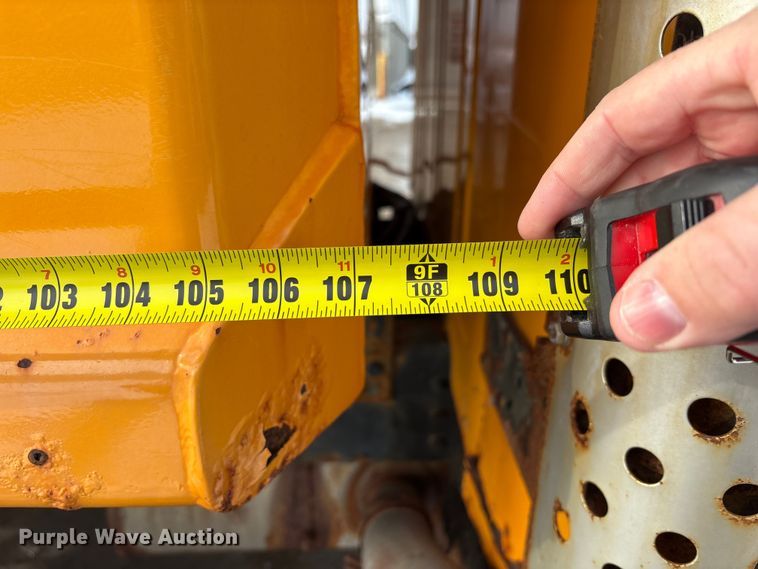 image for item FK1094 1996 International 4900 dump truck