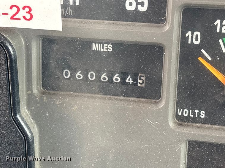 image for item FK1094 1996 International 4900 dump truck