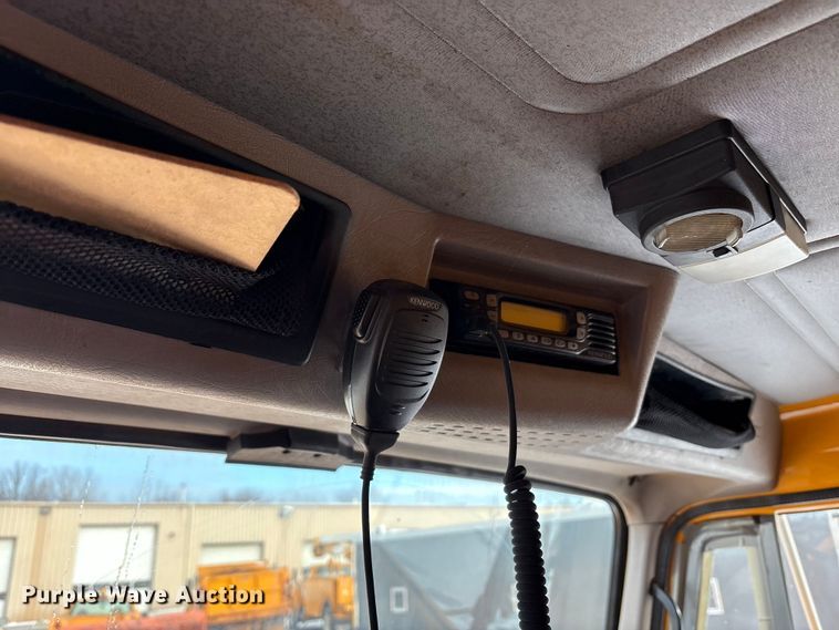 image for item FK1094 1996 International 4900 dump truck