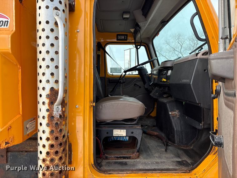 image for item FK1094 1996 International 4900 dump truck
