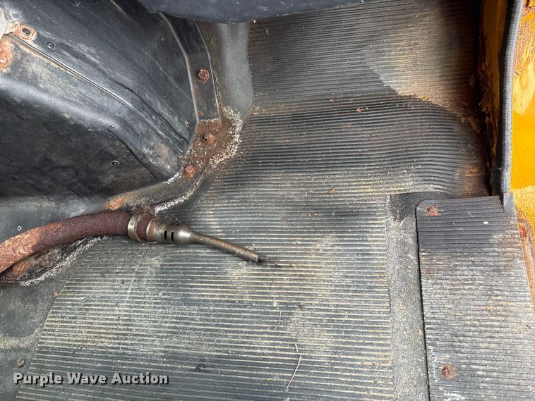 image for item FK1094 1996 International 4900 dump truck