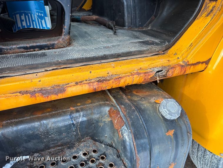 image for item FK1094 1996 International 4900 dump truck