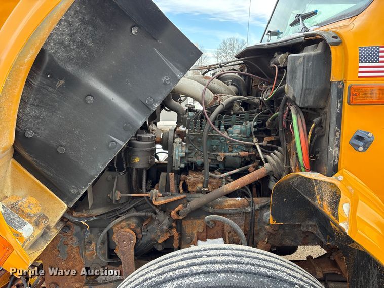 image for item FK1094 1996 International 4900 dump truck