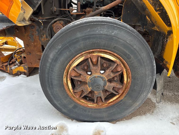 image for item FK1094 1996 International 4900 dump truck