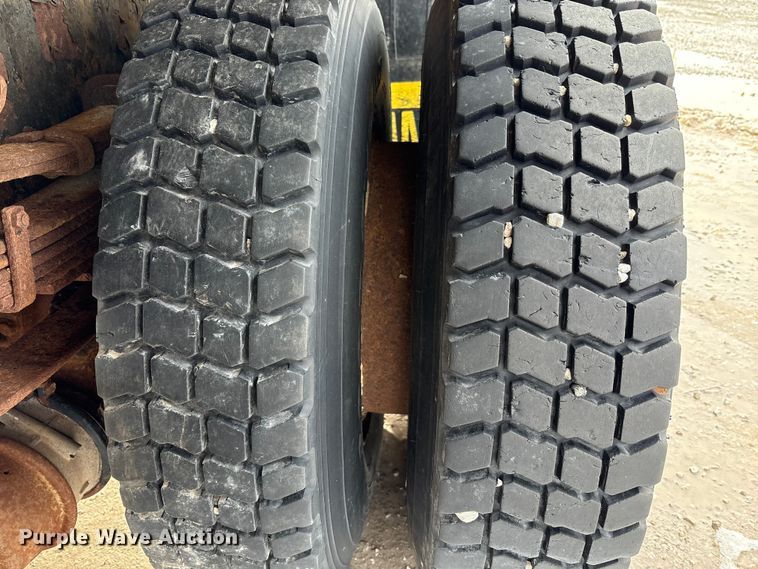 image for item FK1094 1996 International 4900 dump truck