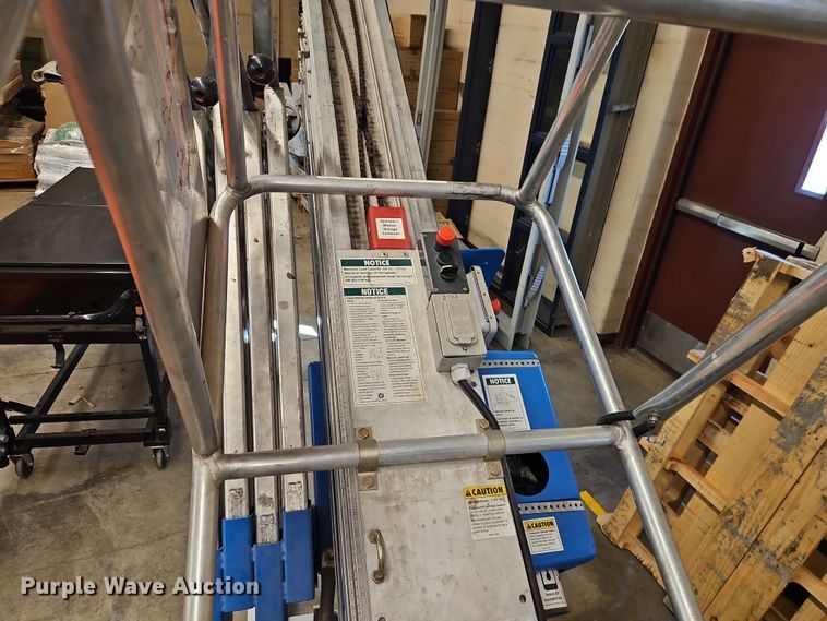 image for item FN5511 2002 Genie AWP-40S vertical lift