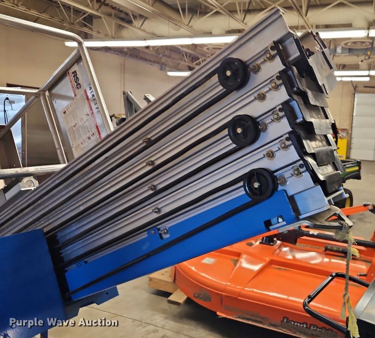 image for item FN5511 2002 Genie AWP-40S vertical lift