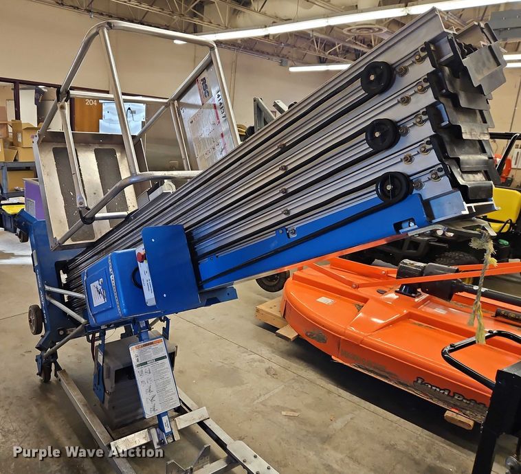 image for item FN5511 2002 Genie AWP-40S vertical lift