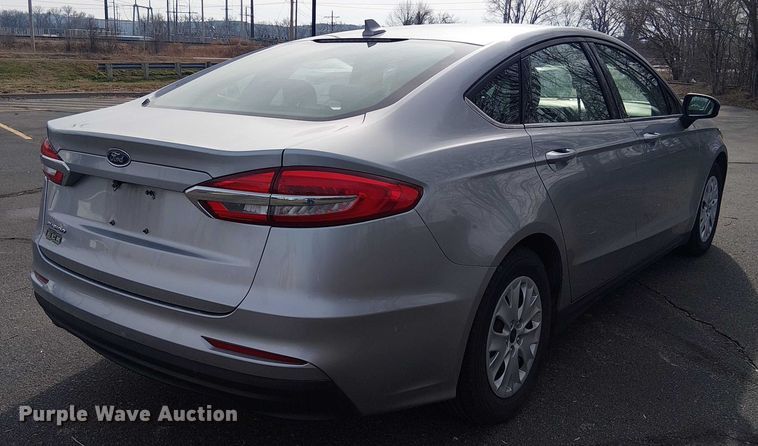 image for item OJ9935 2020 Ford Fusion 